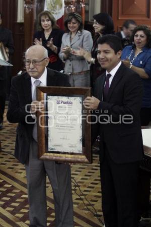 ENTREGA DEL PREMIO AL MÉRITO CIVIL DE SALUD