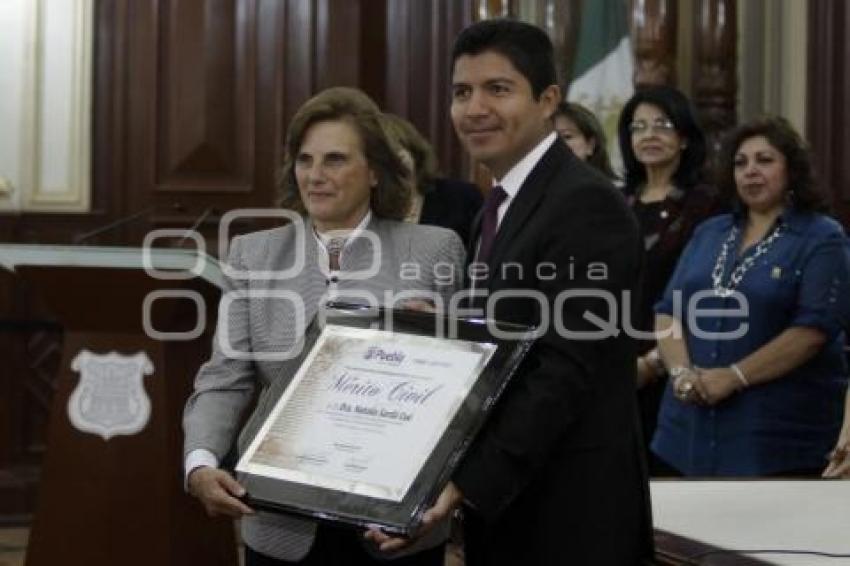 ENTREGA DEL PREMIO AL MÉRITO CIVIL DE SALUD