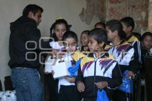 NIÑOS DEL CENHCH EN CASA AGUAYO