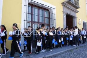 NIÑOS DEL CENHCH EN CASA AGUAYO