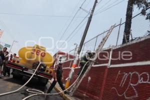 SE INCENDIA PALMERA EN ESCUELA
