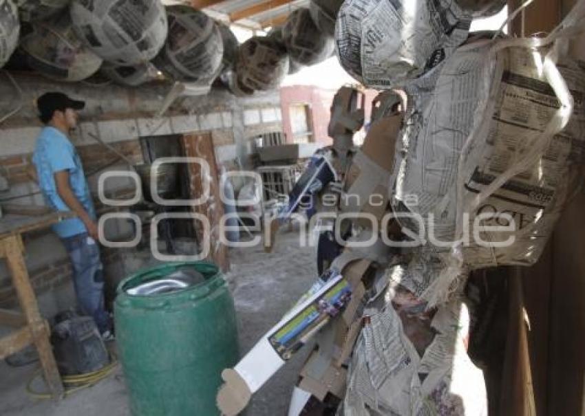 FÁBRICA DE PIÑATAS