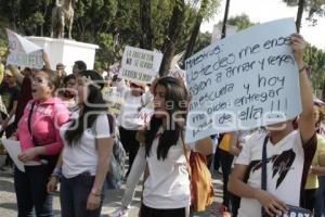 MANIFESTACIÓN DEL CENHCH CONTRA LA RUEDA DE LA FORTUNA