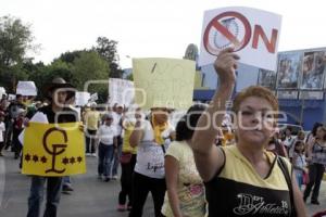 MANIFESTACIÓN DEL CENHCH CONTRA LA RUEDA DE LA FORTUNA