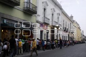 CIENTOS NO PUDIERON INGRESAR AL CONCIERTO DE RAÚL DIBLASIO
