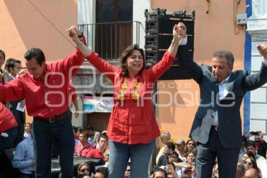 AGUERA TOMÓ PROTESTA COMO CANDIDATO A LA PRESIDENCIA