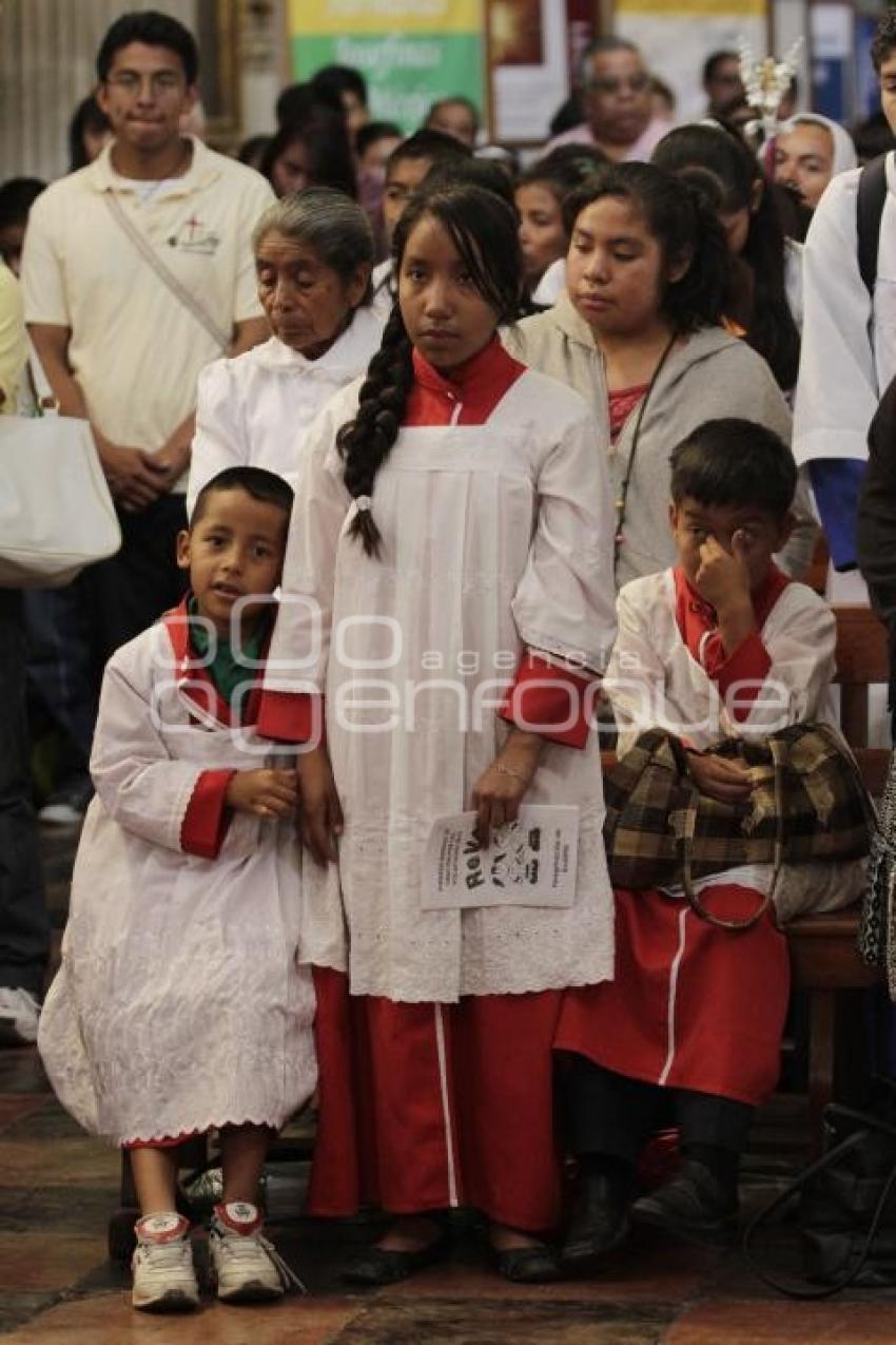 MISA DOMINICAL . MONAGUILLO