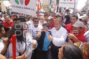 AGüERA TOMÓ PROTESTA COMO CANDIDATO A LA PRESIDENCIA