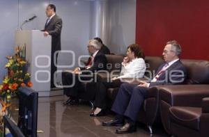 FORO INTERNACIONAL INNOVACIÓN Y LIDERAZAGO REPENSANDO LA UNIVERSIDAD