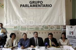 FIRMA DE CONVENIO DIPUTADOS PRI CON COLEGIO DE INGENIEROS