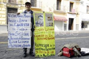 MANIFESTANTE CONTRA ELISEO LEZAMA