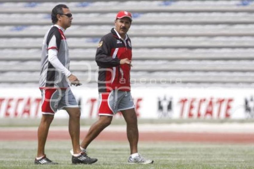 ENTRENAMIENTO LOBOS BUAP