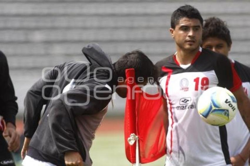 ENTRENAMIENTO LOBOS BUAP