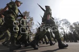 PRÁCTICA DEL DESFILE DEL 5 DE MAYO