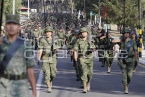 PRÁCTICA DEL DESFILE DEL 5 DE MAYO