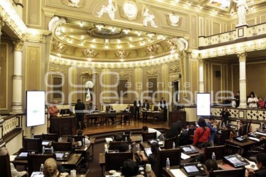 SESIÓN EXTRAORDINARIA DE CONGRESO