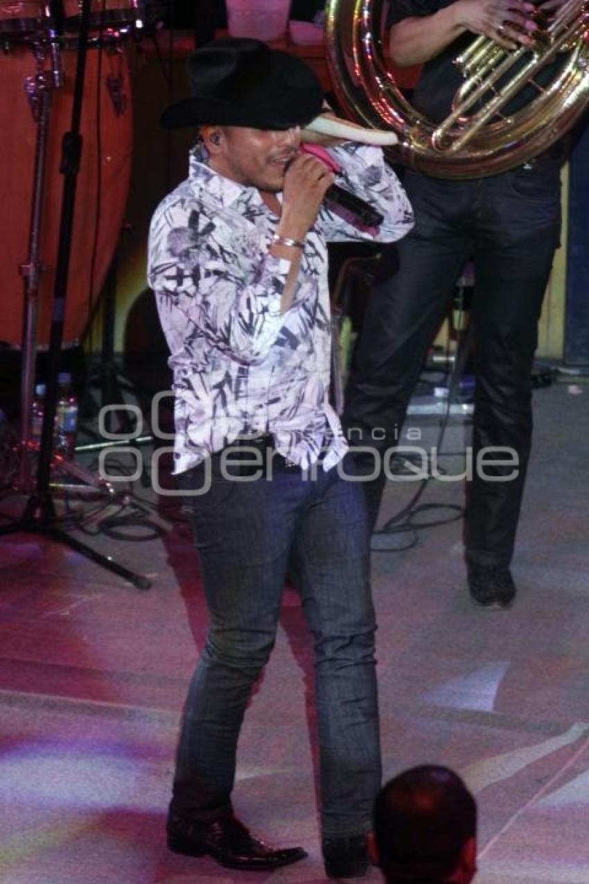 PALENQUE DE FERIA . ESPINOZA PAZ