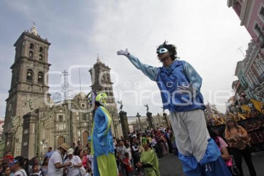 DESFILE . DÍA DEL NIÑO