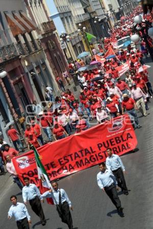 MANIFESTACIÓN ANTORCHA MAGISTERIAL