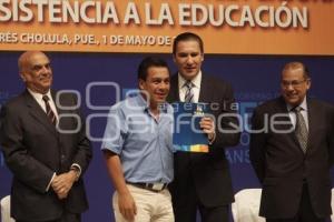 GOBIERNO . ENTREGA DE BASES . SNTE