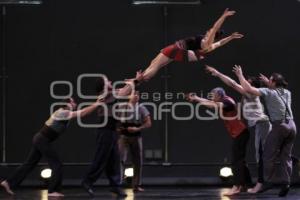 COMPAGNIE XY . FESTIVAL 5 DE MAYO