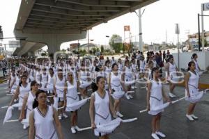 ENSAYO DEL DESFILE DEL 5 DE MAYO