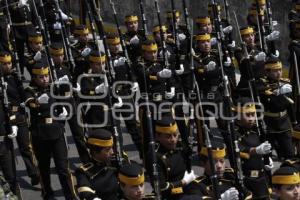 DESFILE 5 DE MAYO