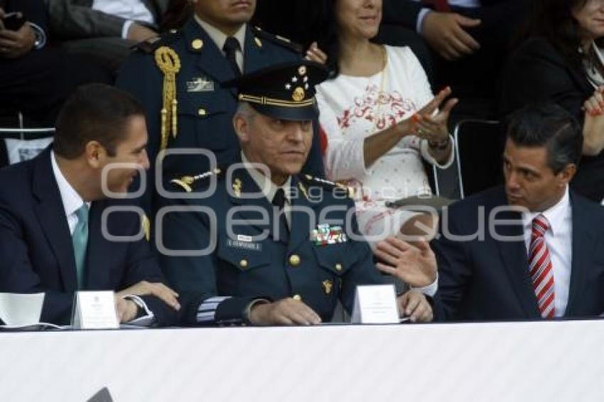 DESFILE 5 DE MAYO