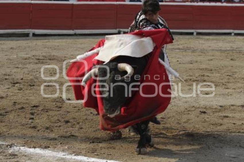 CORRIDA 5 DE MAYO . JOSELITO ADAME
