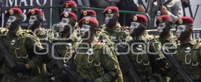 DESFILE 5 DE MAYO