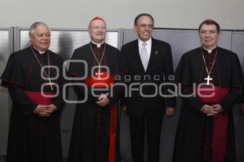 RECIBE DOCTORADO HONORIS CAUSA CARDENAL GIANFRANCO RAVASI UPAEP