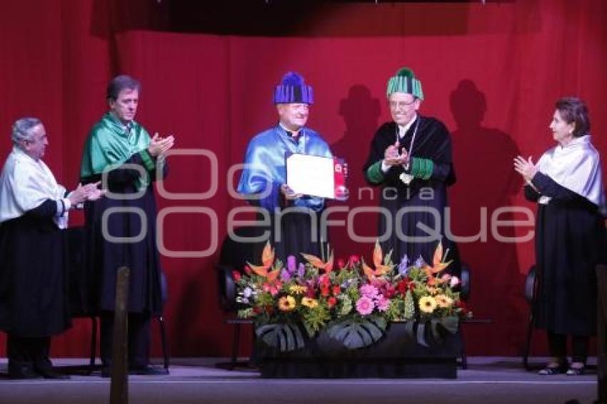 RECIBE DOCTORADO HONORIS CAUSA CARDENAL GIANFRANCO RAVASI UPAEP