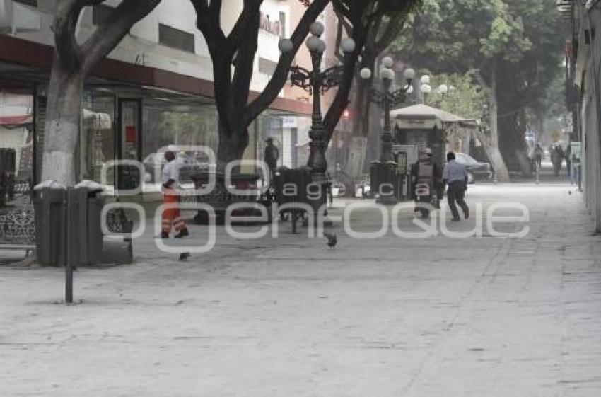 CENIZA EN LAS CALLES DE PUEBLA . POPOCATÉPETL