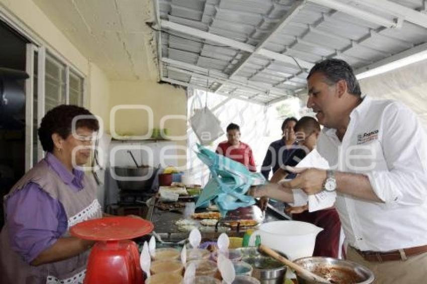 FRANCO RODRÍGUEZ VISITA COLONIAS DEL SUR