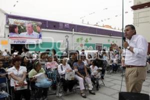 FRANCO RODRÍGUEZ FESTEJA A MAMÁS