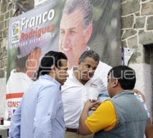 FRANCO RODRÍGUEZ FESTEJA A MAMÁS