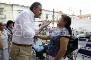 FRANCO RODRÍGUEZ FESTEJA A MAMÁS