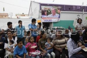 FRANCO RODRÍGUEZ FESTEJA A MAMÁS