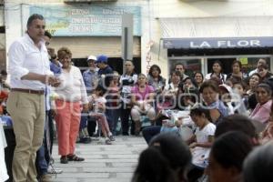 FRANCO RODRÍGUEZ FESTEJA A MAMÁS