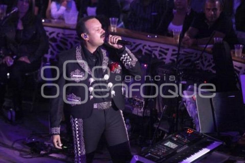 PEPE AGUILAR PALENQUE DE LA FERIA