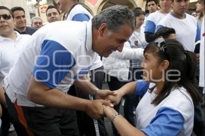 FRANCO RODRÍGUEZ EN CAMINATA CON TONY GALI