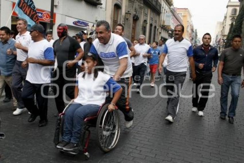 FRANCO RODRÍGUEZ EN CAMINATA CON TONY GALI