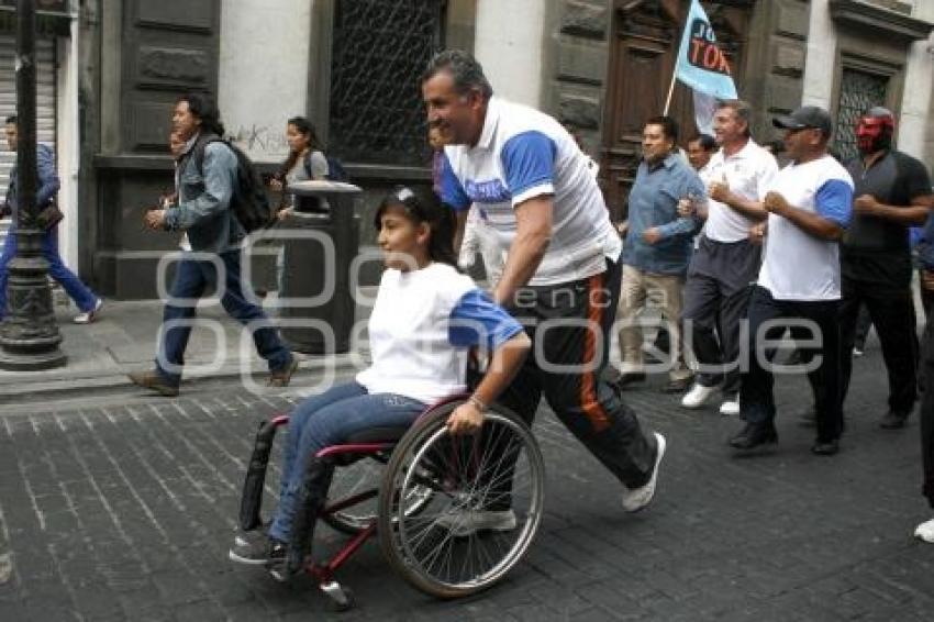 FRANCO RODRÍGUEZ EN CAMINATA CON TONY GALI