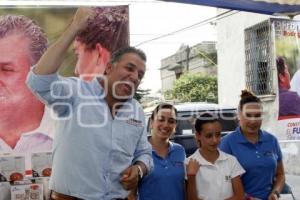 FRANCO RODRÍGUEZ EN EL BARRIO DEL TAMBORCITO