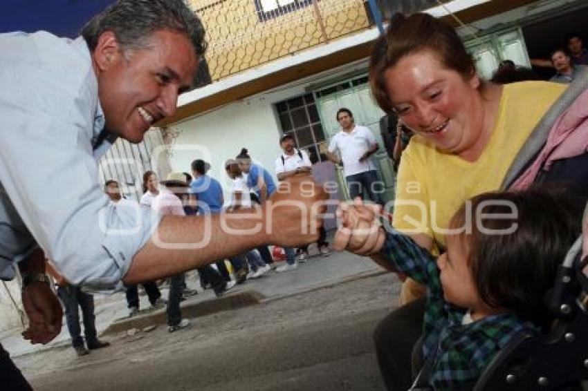 FRANCO RODRÍGUEZ EN EL BARRIO DEL TAMBORCITO