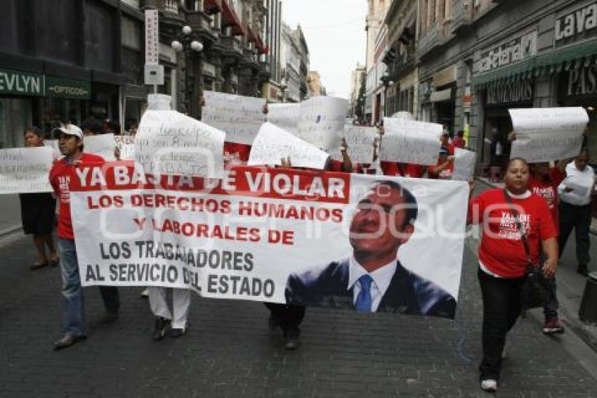 MANIFESTACIÓN DE EX TRABAJADORES DEL GOBIERNO