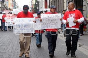 MANIFESTACIÓN DE EX TRABAJADORES DEL GOBIERNO