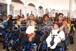 DONACIÓN DE SILLAS DE RUEDAS . DIF Y WHEELCHAIR FOUNDATION