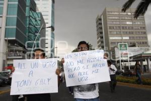 MARCHA CONTRA TONY GALI