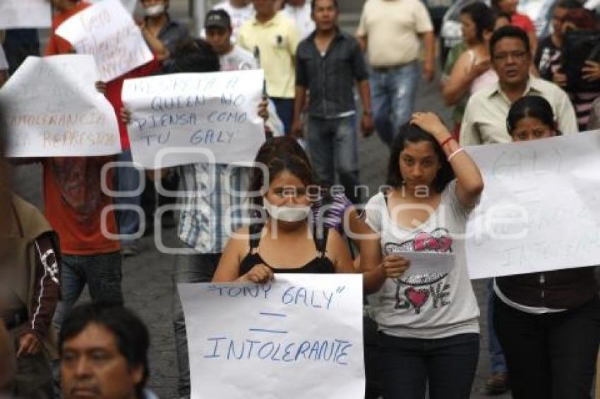 MARCHA CONTRA TONY GALI